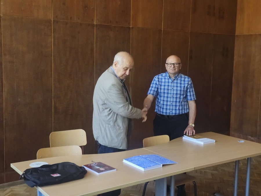 Среща в Промишленото в Дупница: Явор Тодоров разказа за приноса на евреите