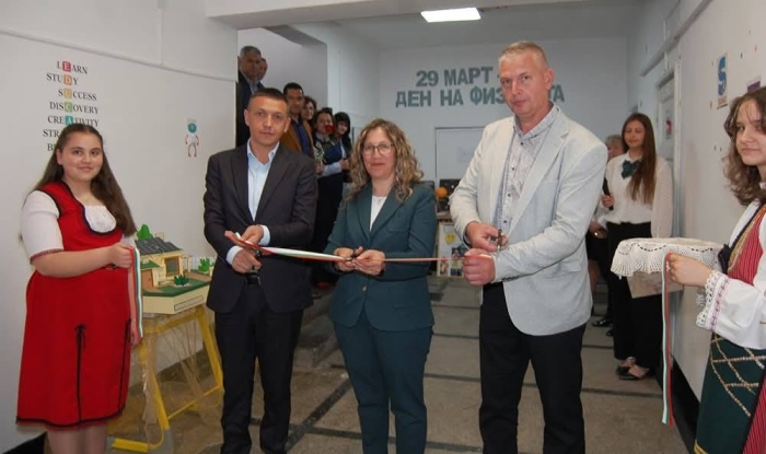 Откриха STEM център за зелена енергия и роботика в Якоруда