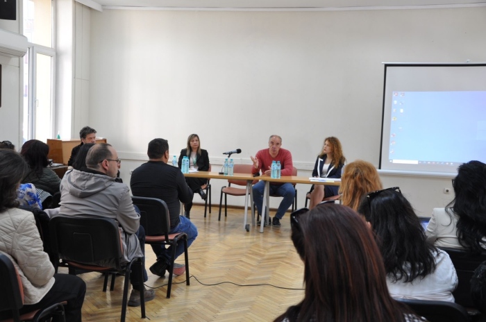 Разлог обединява институции в защита на децата