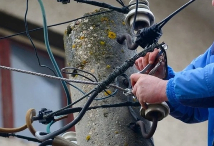 63-годишна жена краде ток в Земен