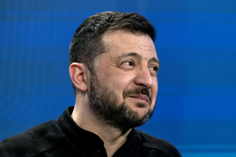 Зеленски обяви реформа в украинската армия с повишени възнаграждения