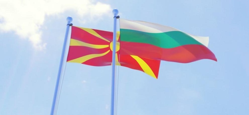 Муцунски след разговор с Петрова: Използването на термина „северномакедонец“ за македонския народ е неуместно