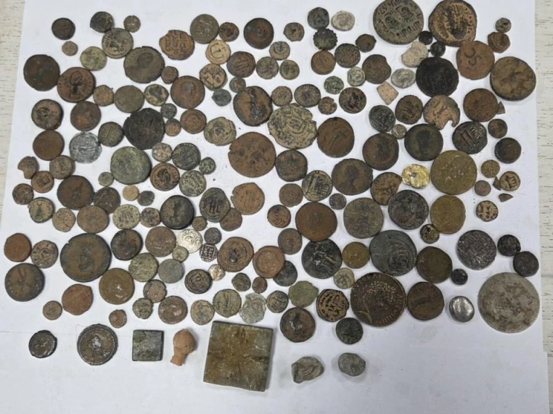 Задържаха над 4600 старинни монети и артефакти на „Капитан Андреево“