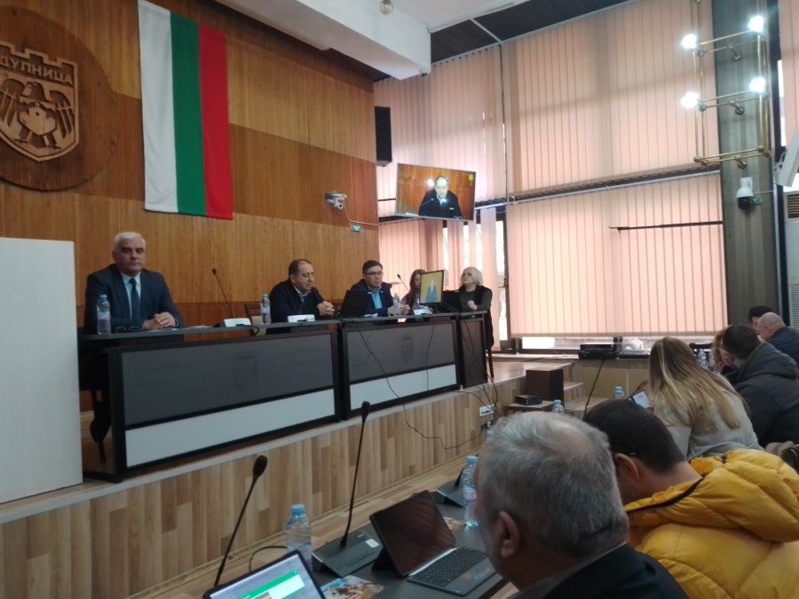 Конкурси за управители на „Дупницатранс“ и ГУМ влизат за обсъждане в ОбС-Дупница