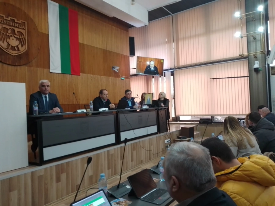Конкурси за управители на „Дупницатранс“ и ГУМ влизат за обсъждане в ОбС-Дупница