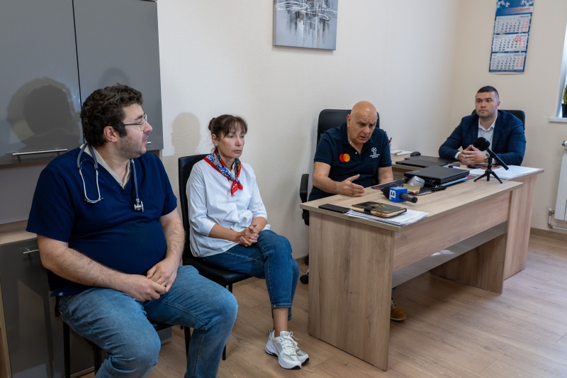 „Капката преля чашата“: След случая с д-р Камен Джаджаров лекарите в Дупница осъдиха агресията и поискаха подкрепа от обществото