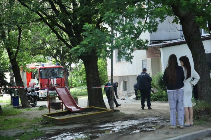 Експлозия на автомобилна газова бутилка в блок в „Младост 1“, има тежко пострадал