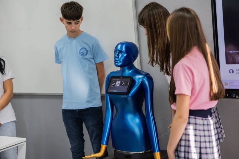 STEM център за над 129 000 евро с роботика, планетариум и 3D технологии откриха в ОУ „Никола Парапунов“ - Разлог