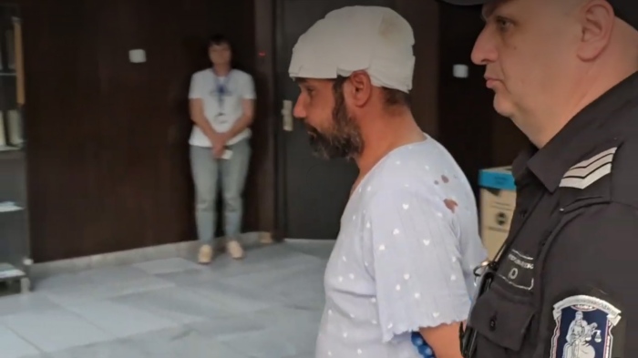 Оставиха в ареста бащата, обвинен в блудство и побой над 8-годишната си дъщеря в Благоевград