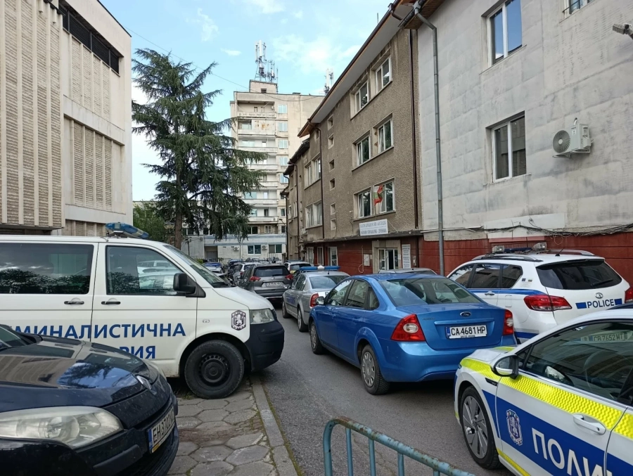 Заловиха мъжа, унищожил 2000 корена разсад домати с дизелово гориво в Дупница, 64-годишен е