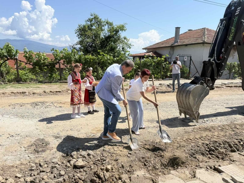 Първа копка в село Ключ: Стартира дългоочакваният цялостен ремонт на главната улица