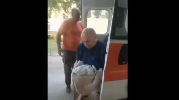 Чудо на пътя! Недоносено бебе се роди в линейка край Монтана