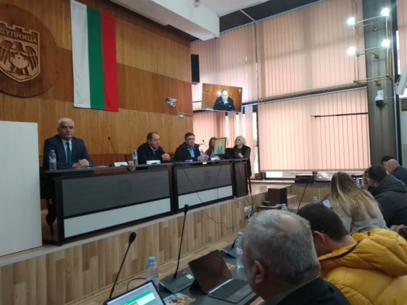 Предстоящо заседание на ОбС в Дупница: Вземат решения за продажба на парцел за 532 424 евро и земи по чл. 19