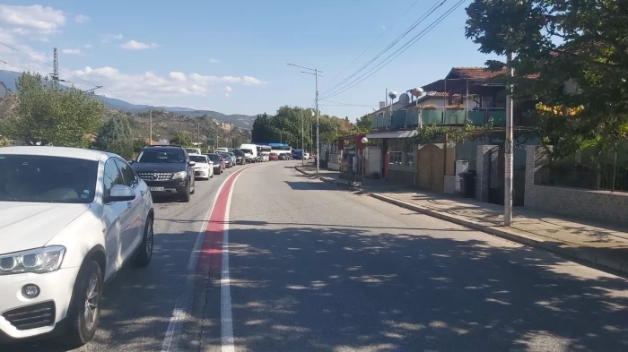Неделен пик по пътищата: Ограничават тировете по „Тракия“, „Струма“ и Кресненското дефиле