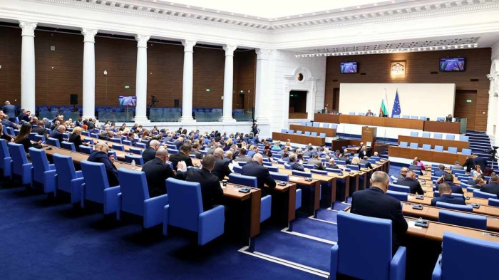 Парламентът разглежда бюджетите на държавното обществено осигуряване и здравната каса за 2026 г. 