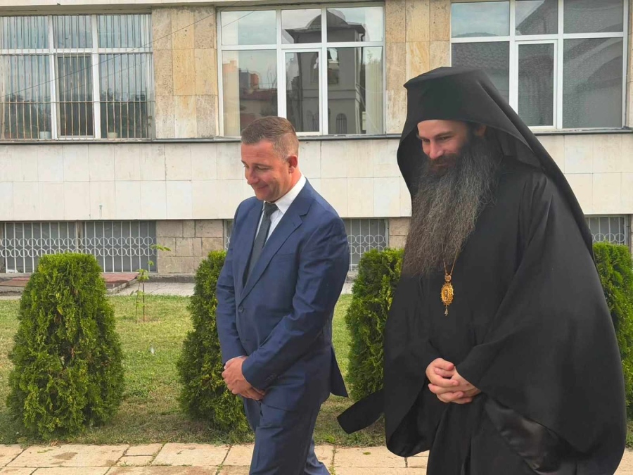 Епископ Йоан оглави тържествената литургия в Самоков за празника на св. Пантелеймон