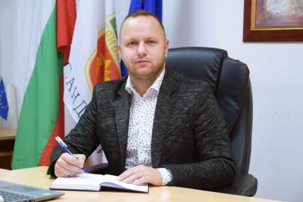 Напрежение в ОбС Сандански: Председателят Георги Батев хвърли  оставка 