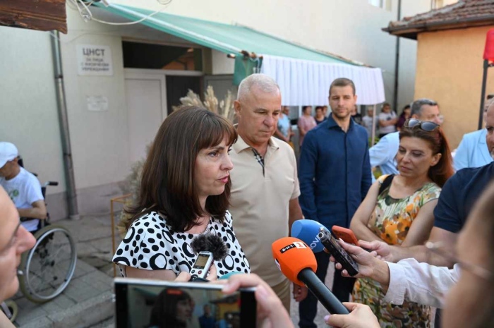 Наталия Ефремова защити бюджетните промени за минималната работна заплата