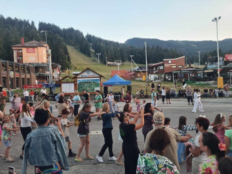 Лятото в Боровец продължава с музика, танци и гръцка вечер