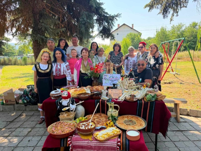900 души, 250 пакета брашно и един любим вкус: Черна гора отново отпразнува качамака