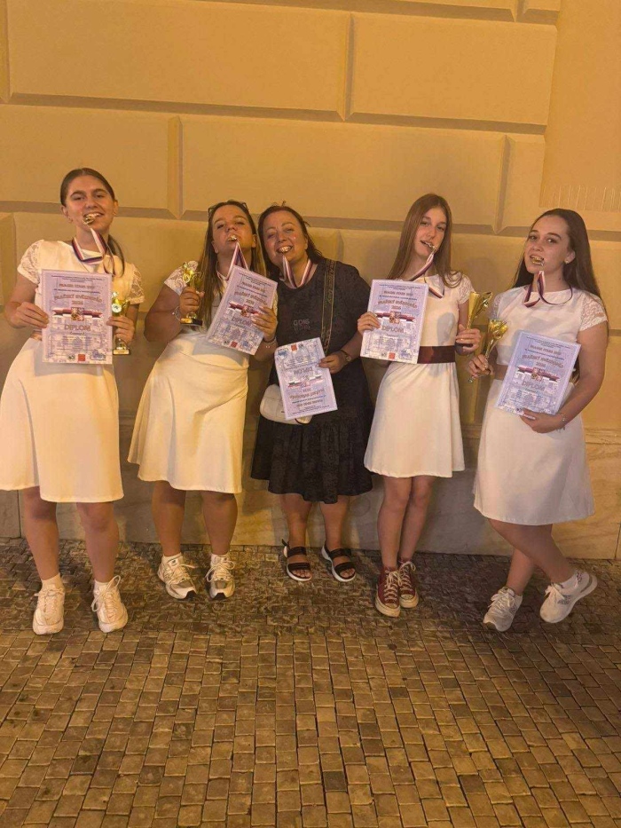 Талантите на Арт Портал от Дупница с първо място на международния конкурс „Звездите на Прага“
