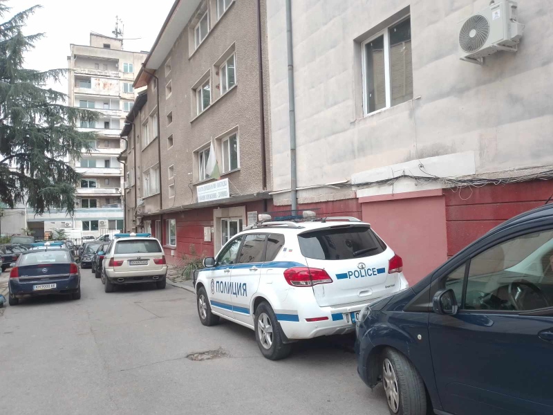 26-годишен дупничанин преби свой познат, откара го насила у дома си и го малтретира около час