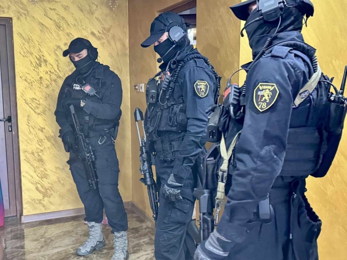 Акция срещу две лихварски банди в Ботевградско: Трима са задържани при операция на ГДБОП