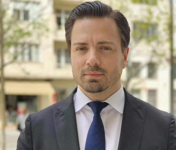 Нова двойка влиза в битката за „Дондуков“ 2: историк и генерал се впускат в президентската надпревара