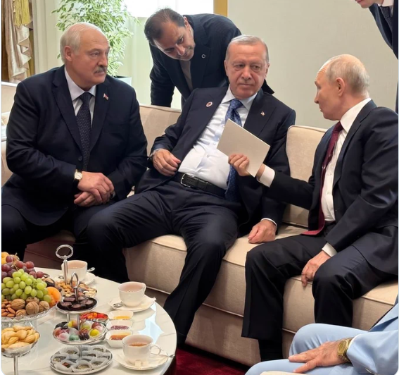 Путин проведе срещи с Ердоган и Лукашенко: предлага нова банка на ШОС  без долара