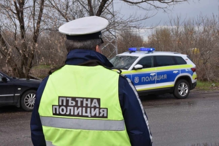 18-годишен пиян и без книжка си спретна гонка с полицията, хванаха го в Пиперево