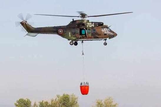 Три военни хеликоптера гасят пожари в благоевградска Бистрица и Стара Загора 