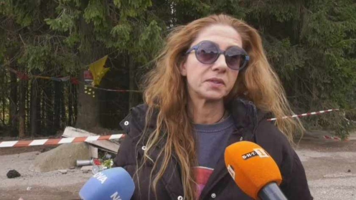 Майката на Николай Златков поиска прокуратурата да се самосезира след потрошаването на паметната плоча