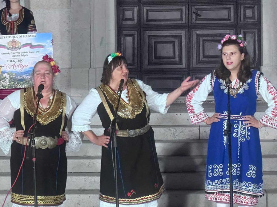 Трио „Авлига“ покори публиката в Хърватия с песни от Шоплука