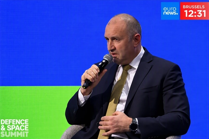 Радев от Брюксел: „Да спрем да говорим за Русия и да започнем да говорим с нея“