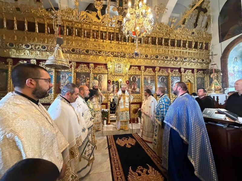 Девическият манастир в Самоков отбеляза храмовия си празник