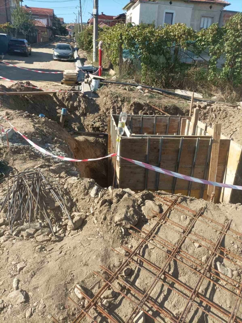 Подменят стария водопровод и обновяват улица в петричкото село Михнево