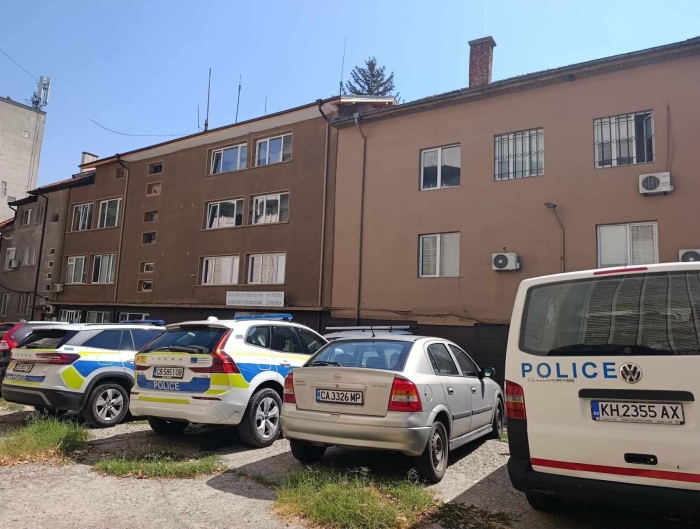 Задържаха дрогиран водач на товарен антомобил в Дупница, конфискуваха му превозното средство 