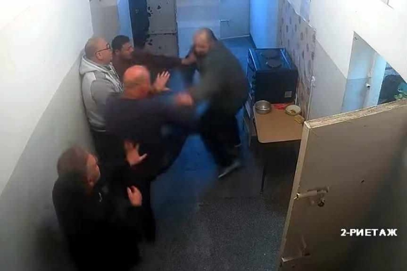 Петричкия Ескобар се бие в затворническата болница: Видео е заснето три седмици преди помилването му
