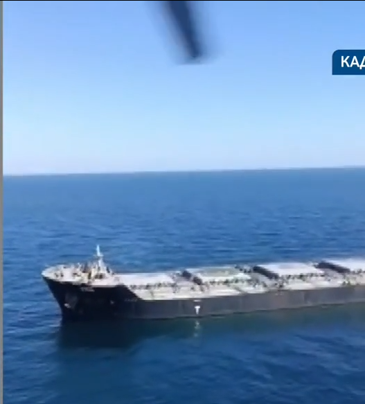 Кораб-фантом дрейфа край българския бряг: Има ли опасност от замърсяване?