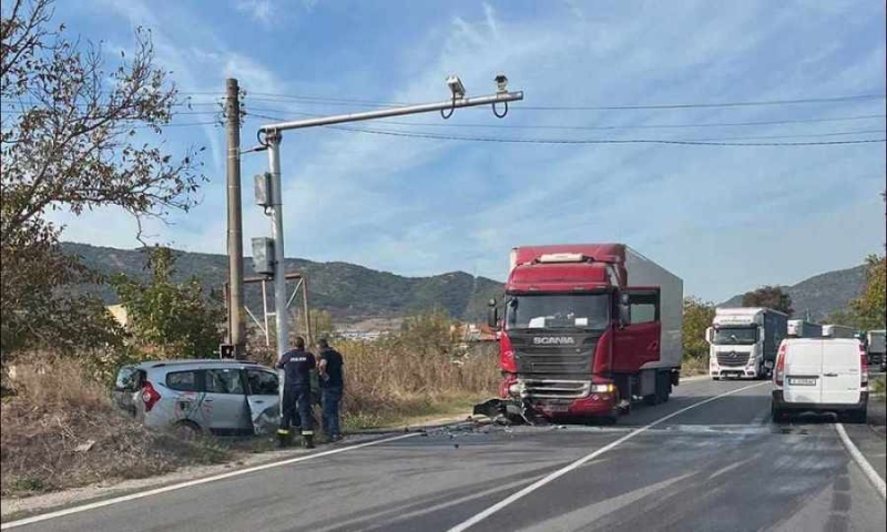 МВР с подробности за катастрофата на пътя Кресна-Симитли