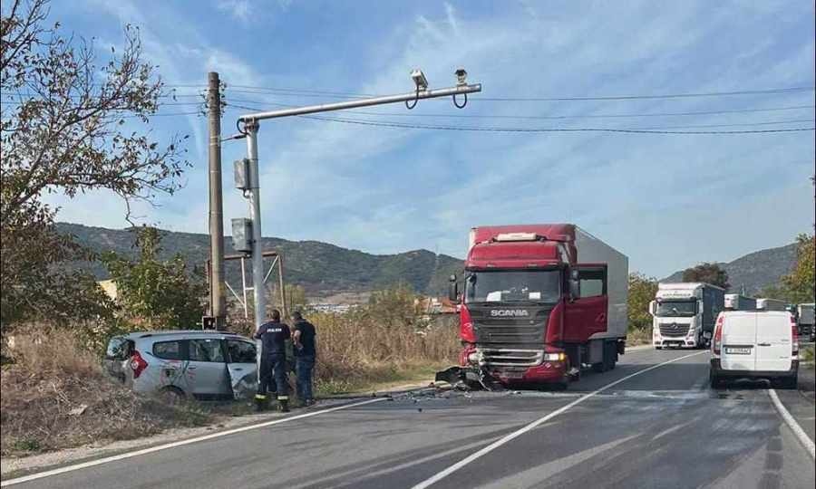 МВР с подробности за катастрофата на пътя Кресна-Симитли
