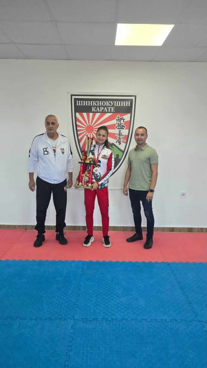 С европейски бронз и признание: Петрич приветства каратистката Живка Кирова