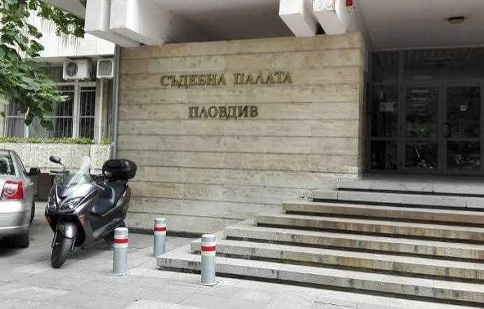 Окръжен съд - Пловдив гледа за мярката на 14-годишното момче, обвинено в убийството на майка си