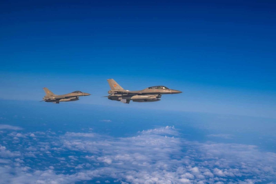 Румъния вдигна два F-16 заради дрон над Черно море, задействаха RO-Alert