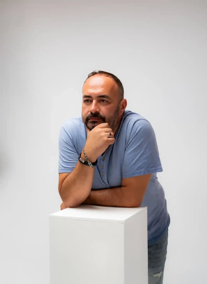 Живот като филм и сто пъти ново начало! Иван Божков представя книгата си в Дупница