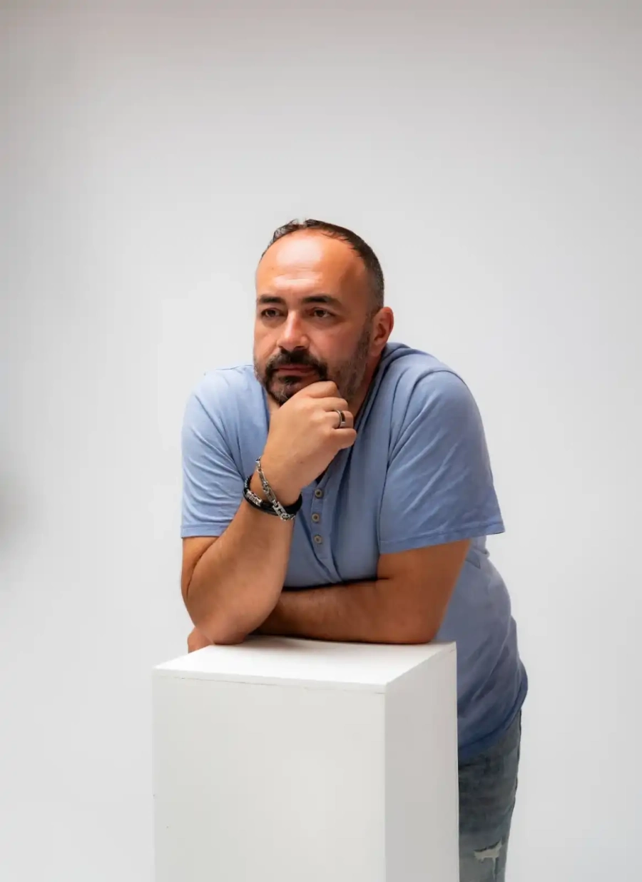 Живот като филм и сто пъти ново начало! Иван Божков представя книгата си в Дупница