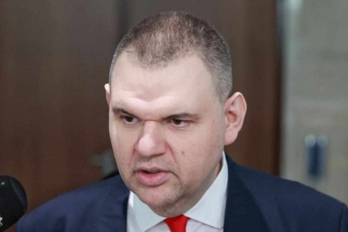 Пеевски за проваленото заседание за „Петричкия Ескобар“: „Скриха Йотова, не дойде да си обясни нещата“