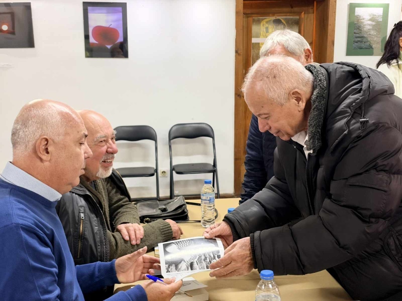Литературна среща, която докосна Дупница: проф. д-р Веселин Вучков представи двете си книги “Надежда за утро” и “Какво живя, дядо?”