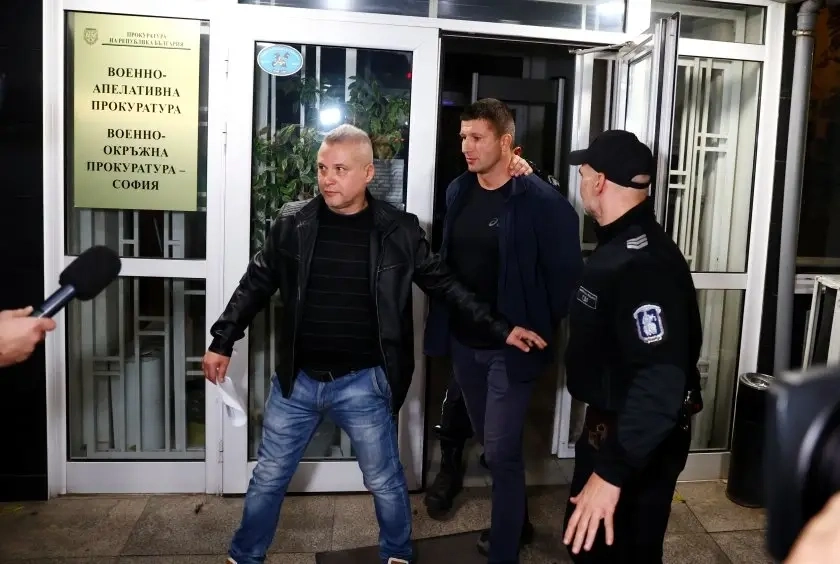 Повдигнаха обвинение на гарда от НСО, искат постоянното му задържане