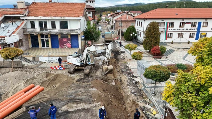 Кражба по време на ремонта в Добринище! Срязаха кабели от новата електромрежа